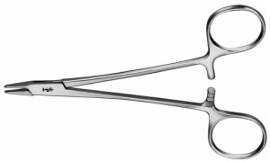 AE-BM215R, BAUMGARTNER NEEDLE HOLDER 145 mm, 5 3/4"