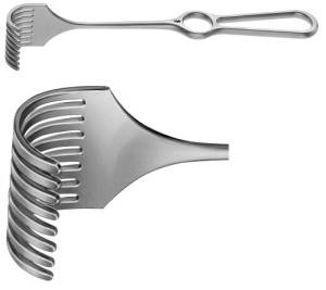 AE-BT278R, KÖRTE RETRACTOR 8 PRONGS, BLUNT, 26 x 40 MM, HANDLE VERTICAL TO THE BLADE 240 mm, 9 1/2"