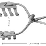 AE-BV907R, ST. MARKS MODIF. GIRONA PERINEAL RETRACTOR WITH TOWEL PEGS FITTED TO SWIVEL RAKE BLADES, SPREADING WIDTH 160MM, BLADES 40MMX70MM 210 mm, 8 1/4"
