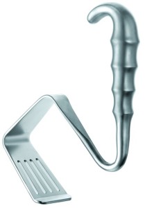 AE-MB758R, DAVIDSON SCAPULA RETRACTOR BLADE SIZE 76 x 51 195 mm, 7 3/4"